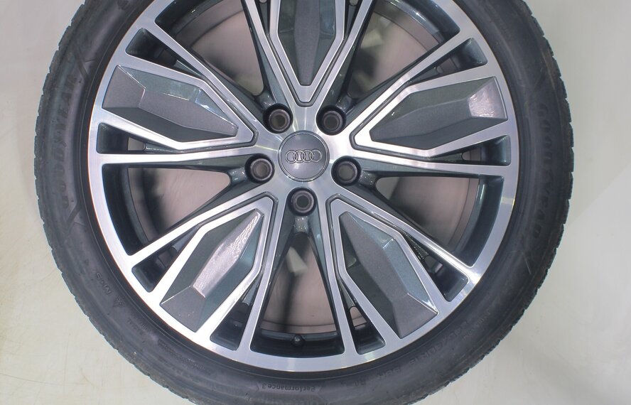 Audi Audi A5 S5 B10 19 Zoll Felgen Goodyear Winterkompletträder Original