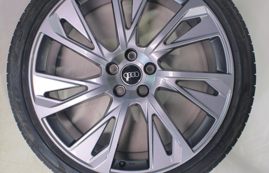 Audi Audi A8 4N 21 Zoll Felgen Pirelli Sommerkompletträder Original