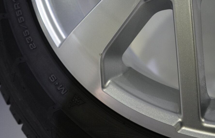 Audi Audi Q3 SQ3 F3B 18 Zoll Felgen Goodyear Winterkompletträder Original