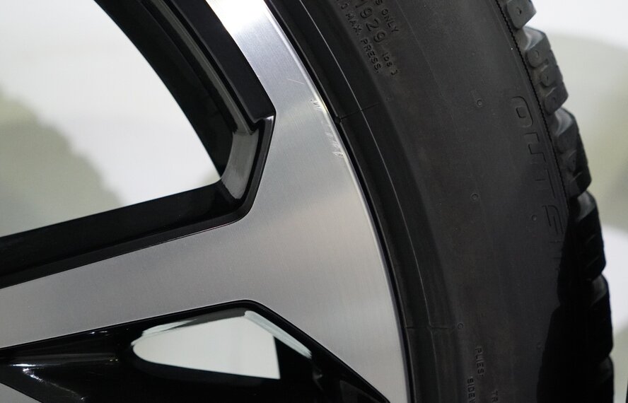 Audi Audi e-tron GT 20 Zoll Felgen Pirelli Winterkompletträder Original
