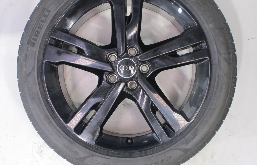Audi Audi A6 C8 Ramus 19 Zoll Felgen Pirelli Sommerkompletträder Original
