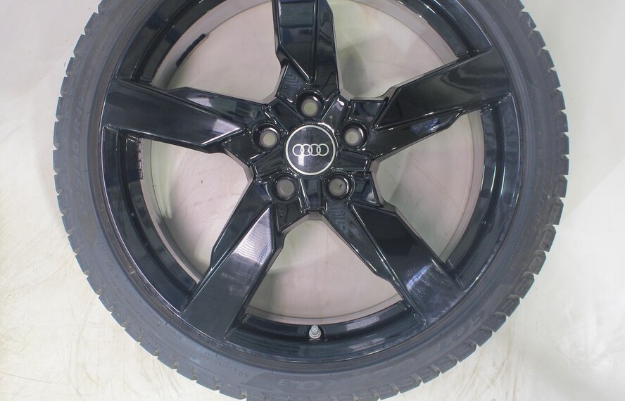 Audi Audi TT 8S 19 Zoll Felgen Pirelli Winterkompletträder Original
