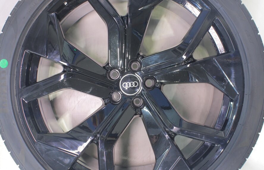 Audi Audi Q8 SQ8 RSQ8 23 Zoll Felgen Pirelli Sommerkompletträder Neu Original
