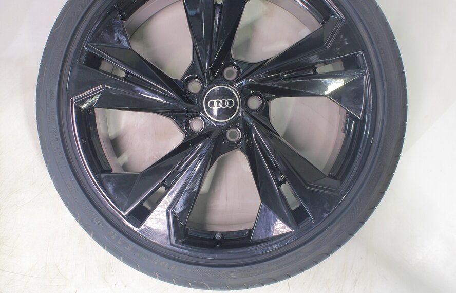 Audi Audi A3 S3 8Y 8V 19 Zoll Felgen Goodyear Sommerkompletträder Original