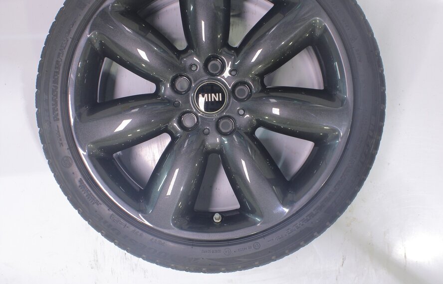 Mini Mini Clubman F54 521 18 Zoll Felgen Bridgestone Runflat Winterkompletträder Original