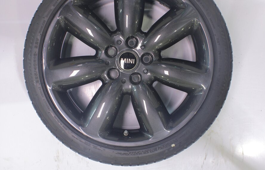 Mini Mini Clubman F54 521 18 Zoll Felgen Bridgestone Runflat Winterkompletträder Original