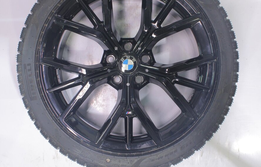 BMW BMW 5 er G30 G31 8 er G14 G15 G16 845M 19 Zoll Felgen Pirelli Runflat Winterkompletträder Neu Original