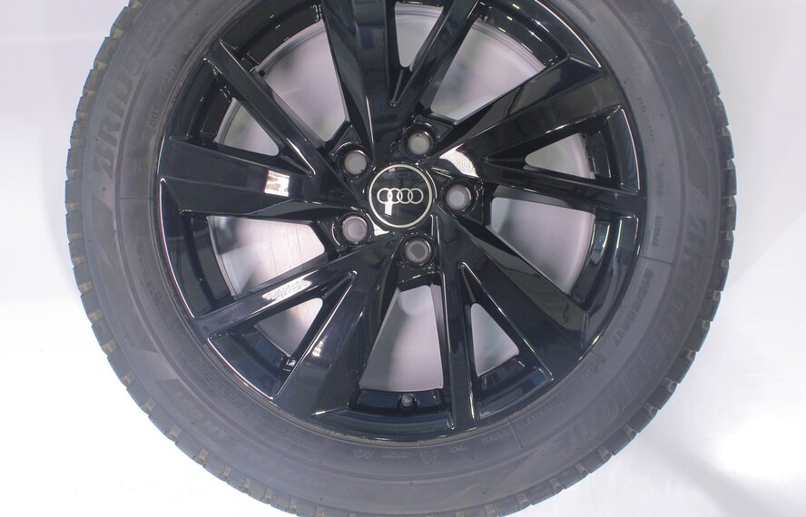 Audi Audi Q2 81A 17 Zoll Felgen Bridgestone Winterkompletträder Original