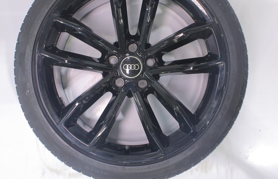 Audi Audi A5 S5 B9 19 Zoll Felgen Continental Winterkompletträder Original