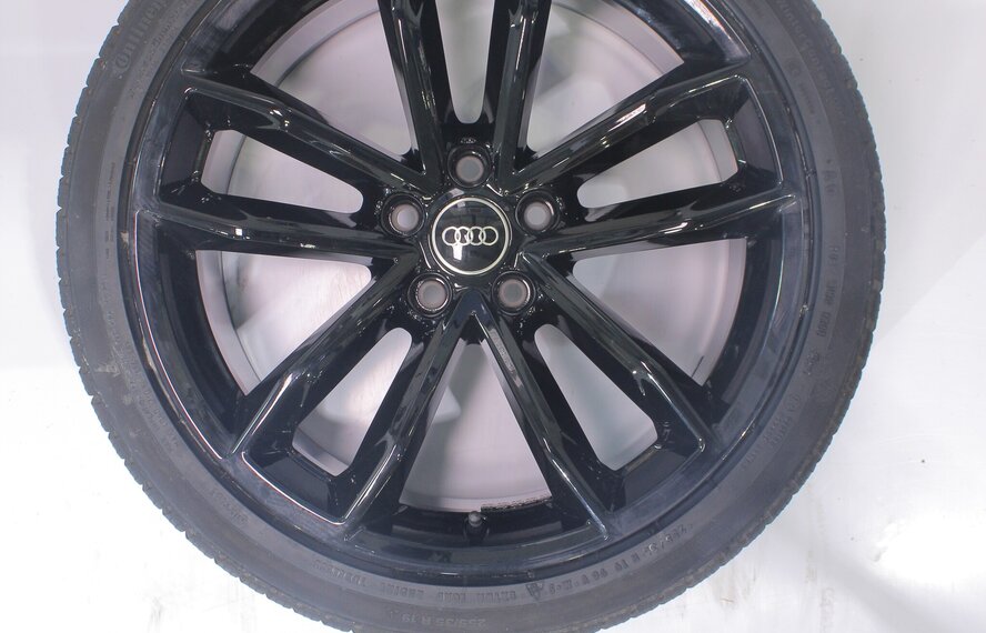 Audi Audi A5 S5 B9 19 Zoll Felgen Continental Winterkompletträder Original