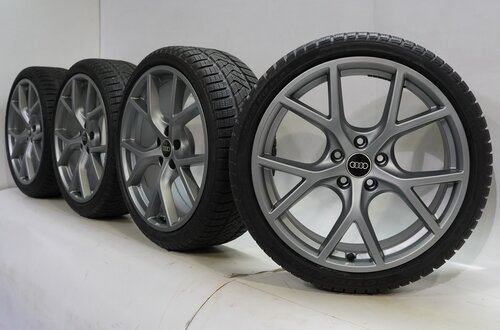 Audi Audi RS3 8Y 19 Zoll Felgen Pirelli Winterkompletträder Original