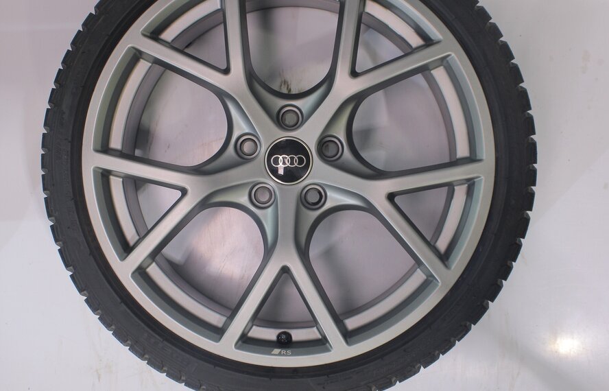 Audi Audi RS3 8Y 19 Zoll Felgen Pirelli Winterkompletträder Original