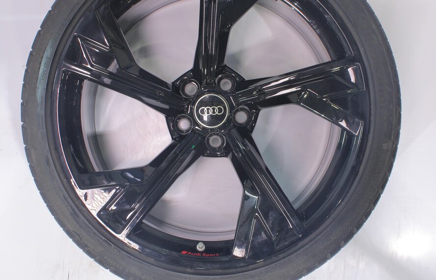 Audi Audi RS4 RS5 B9 20 Zoll Felgen Continental Winterkompletträder Original