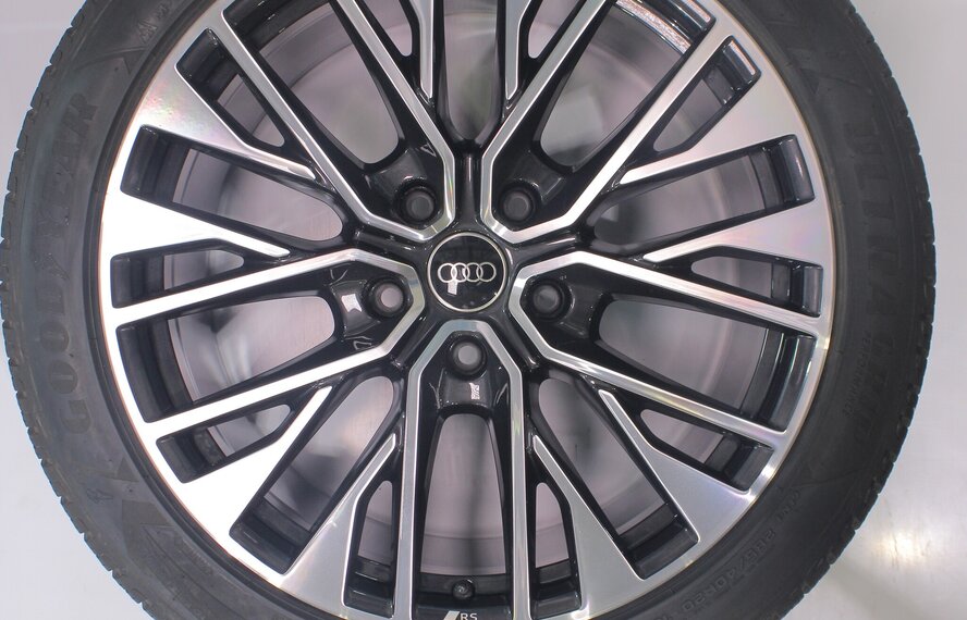 Audi Audi e-tron GT 20 Zoll Felgen Goodyear Winterkompletträder Original