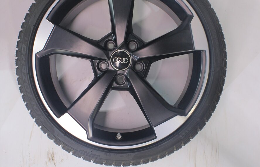 Audi Audi A3 S3 8V 19 Zoll Felgen Pirelli Winterkompletträder Original
