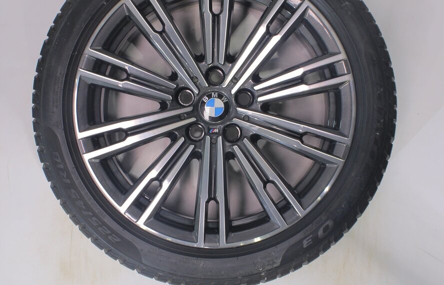 BMW BMW 2 er 3 er 4 er G20 G21 G22 G42 790M 18 Zoll Felgen Pirelli Runflat Winterkompletträder Original
