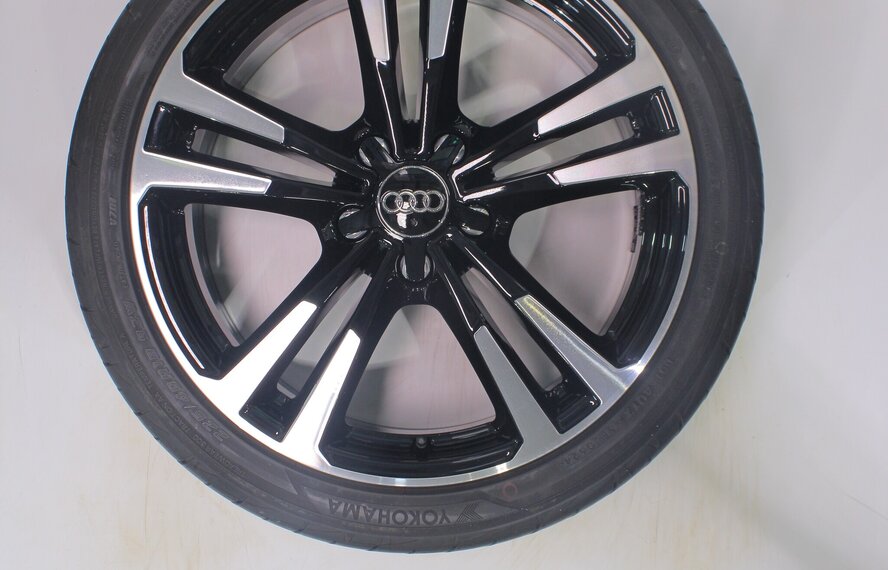 Audi Audi A3 8V 18 Zoll Felgen Yokohama Sommerkompletträder Original
