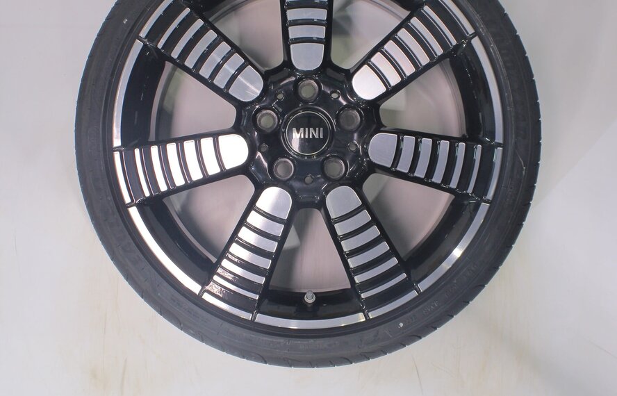 Mini Mini Cooper / S / One / Cabrio F55 F56 F57 900 18 Zoll Felgen Goodyear Runflat Sommerkompletträder Original