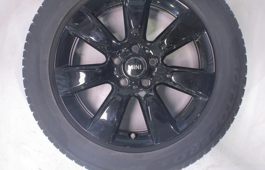 Mini Mini Countryman F60 530 17 Zoll Felgen Pirelli Winterkompletträder Original