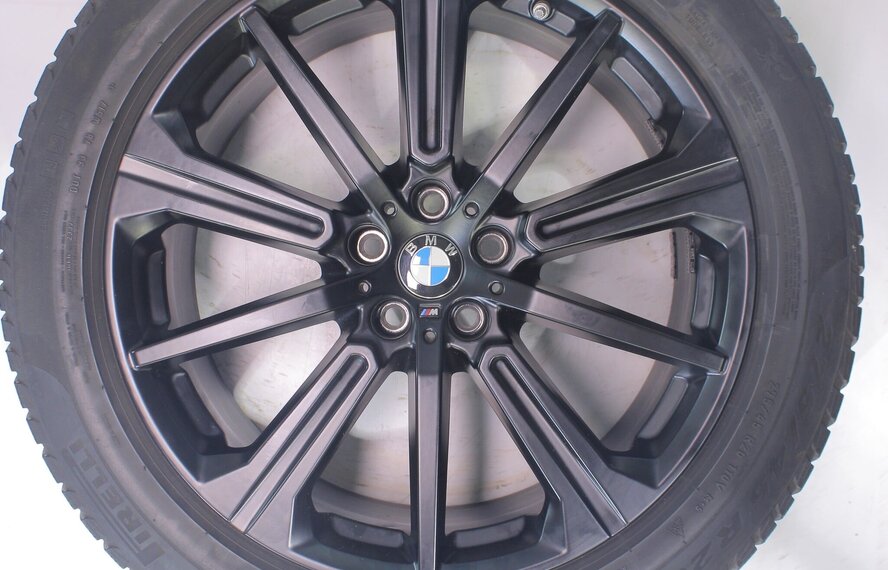 BMW BMW X5 G05 X6 G06 748M 20-Zoll-Felgen Pirelli Runflat-Winterkompletträder Neu Original