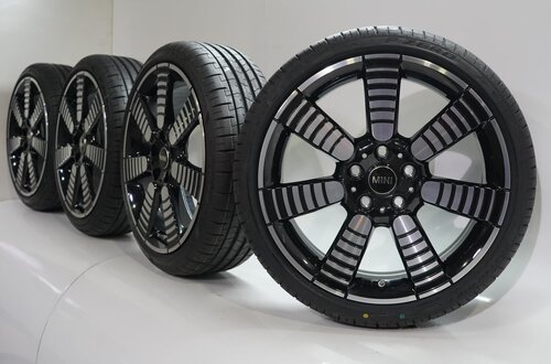 Mini Mini Cooper / S / One / Cabrio F55 F56 F57 900 18 Zoll Felgen Pirelli Runflat Sommerkompletträder Neu Original