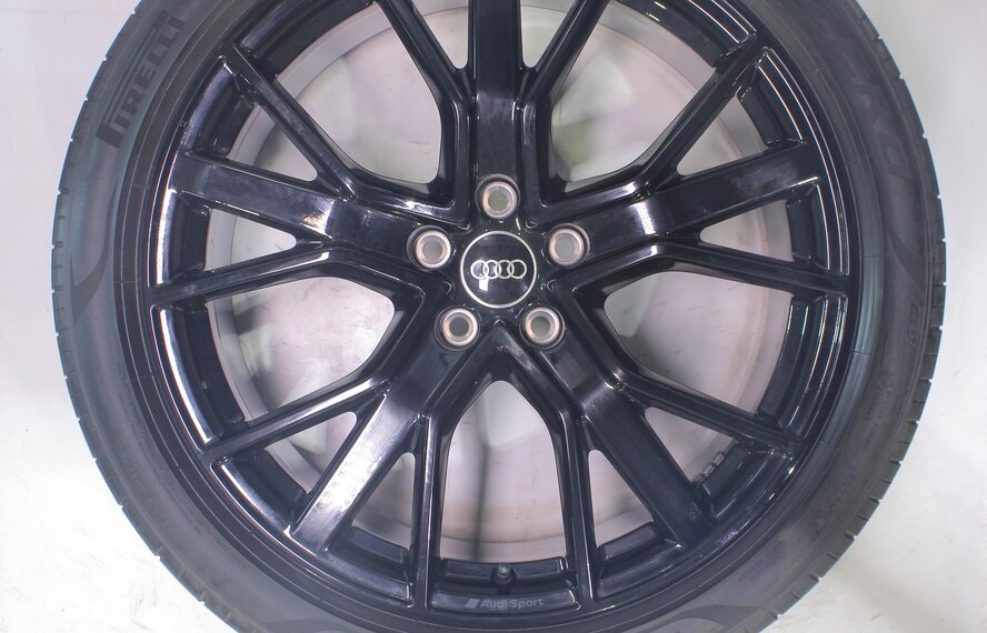 Audi Audi Q3 RSQ3 20 Zoll Felgen Pirelli Sommerkompletträder Original