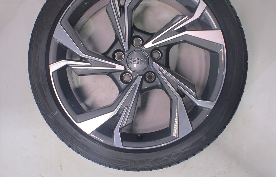 Audi Audi A3 S3 8Y 8V 18 Zoll Felgen Vredestein Winterkompletträder Original