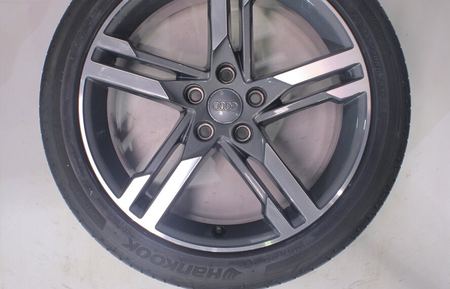 Audi Audi A4 S4 B9 8W 18 Zoll Felgen Hankook Sommerkompletträder Original
