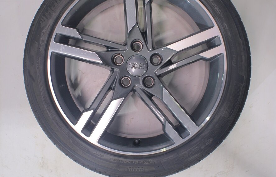 Audi Audi A4 S4 B9 8W 18 Zoll Felgen Hankook Sommerkompletträder Original