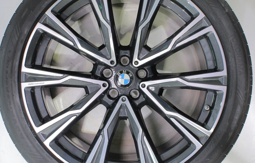BMW BMW X7 G07 758i 22 Zoll Felgen Yokohama Sommerkompletträder Original