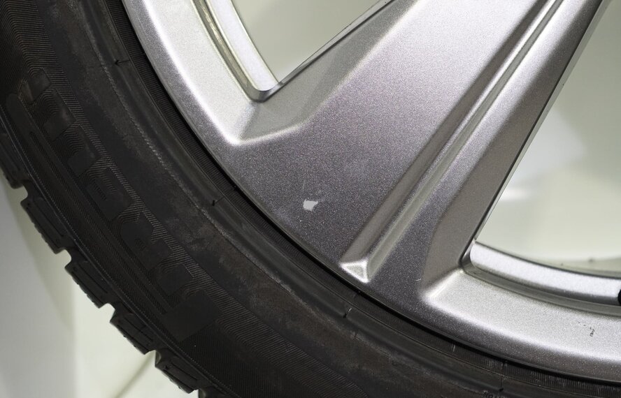 Audi Audi Q3 83H 19 Zoll Felgen Pirelli Winterkompletträder Original