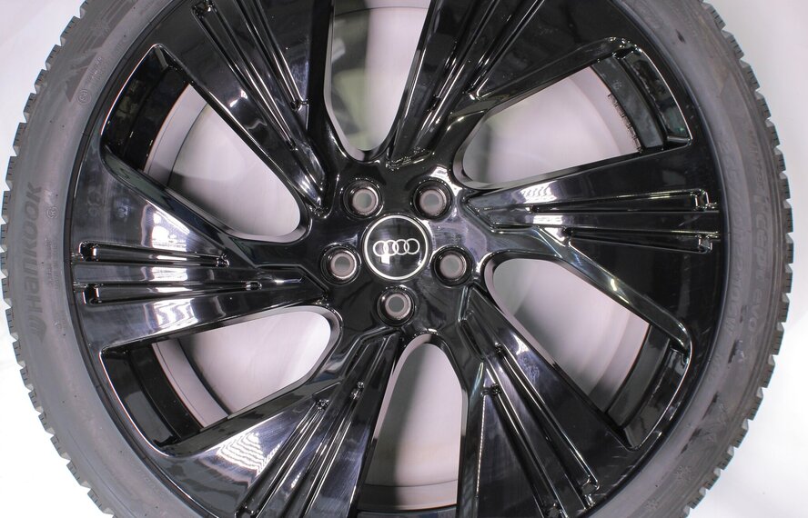 Audi Audi e-tron GE Q8 e-tron 22 Zoll Felgen Hankook Winterkompletträder Neu Original