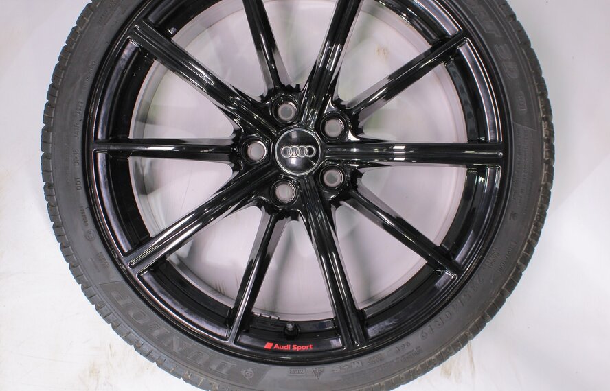 Audi Audi RS4 RS5 B9 RS 19 Zoll Felgen Dunlop Winterkompletträder Original