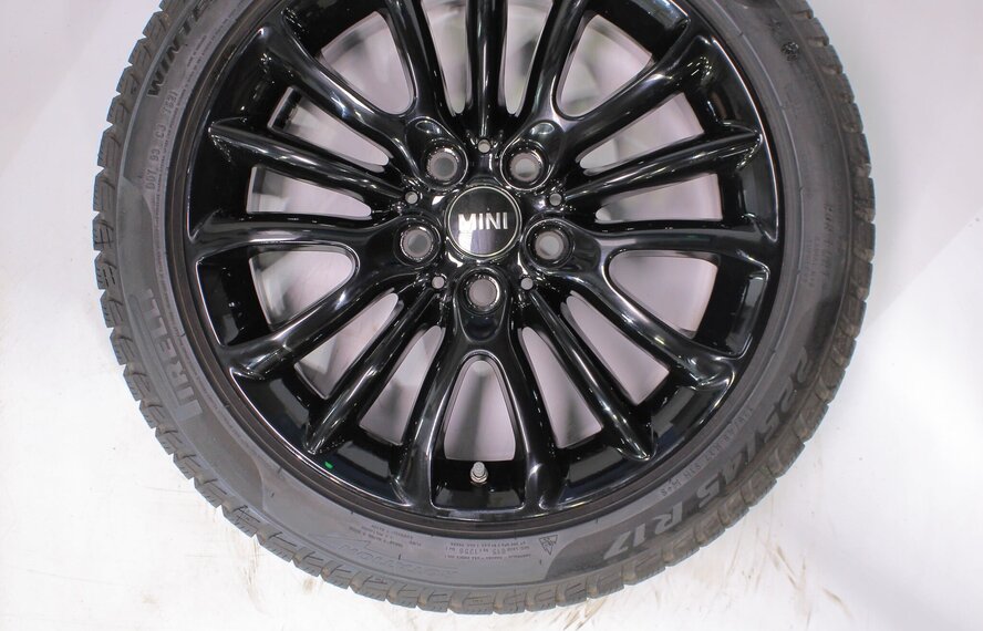 Mini Mini Clubman F54 519 17 Zoll Felgen Pirelli Runflat Winterkompletträder Original