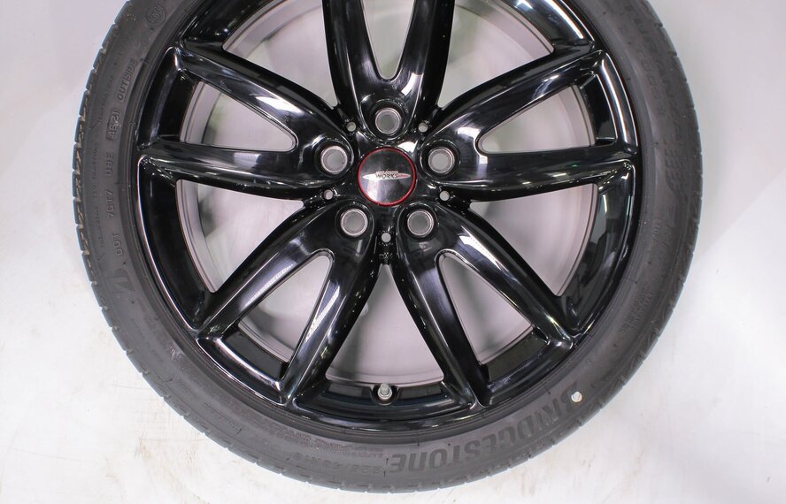 Mini Mini Clubman F54 JCW815 18 Zoll Felgen Bridgestone Runflat Sommerkompletträder Original