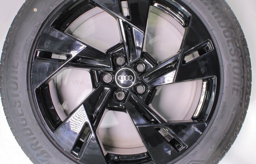 Audi Audi e-tron GE Q8 e-tron 20 Zoll Felgen Bridgestone Sommerkompletträder Neu Original