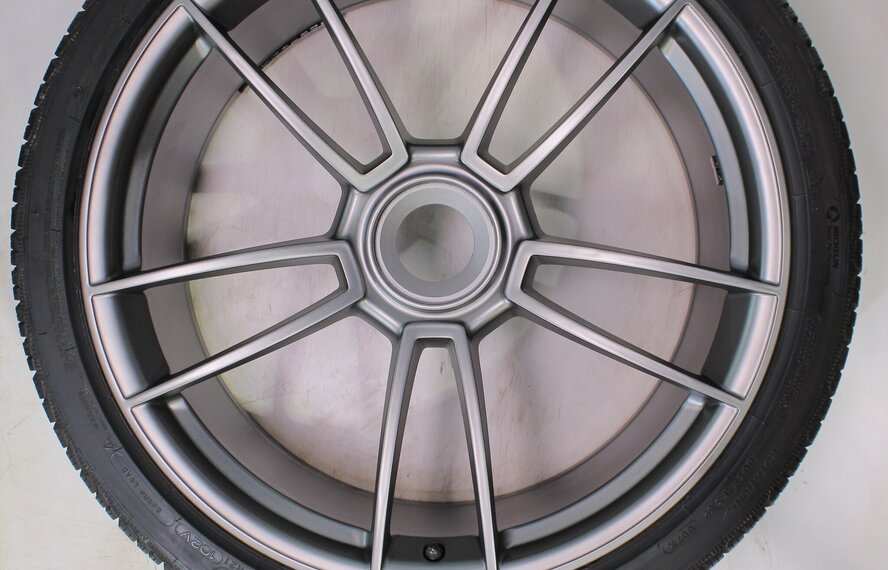 Porsche Porsche 911 992.1 GTS 20 & 21 Zoll Felgen Michelin Winterkompletträder Original