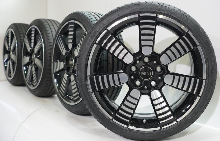 Mini Mini Cooper / S / One / Cabrio F55 F56 F57 900 18 Zoll Felgen Goodyear Runflat Sommerkompletträder neu original