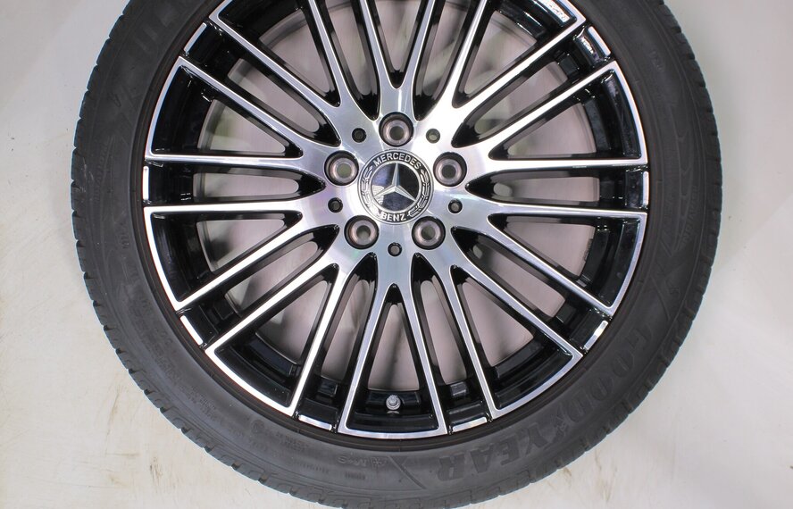 Mercedes Mercedes C-Klasse C206 S206 W206 18 Zoll Felgen Goodyear Winterkompletträder Original
