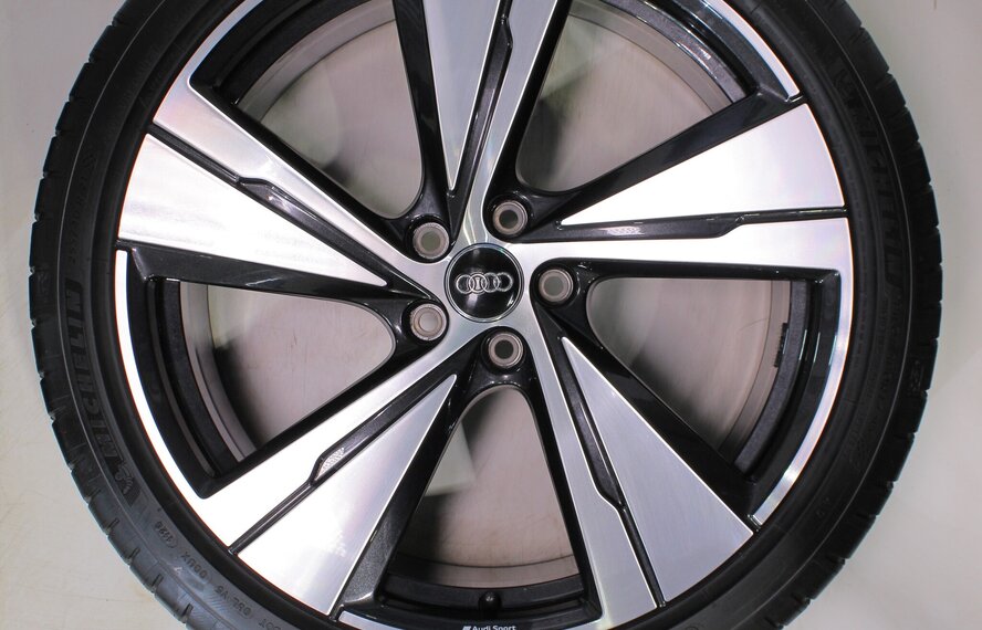 Audi Audi Q5 SQ5 8MA 21 Zoll Felgen Michelin Sommerkompletträder Original