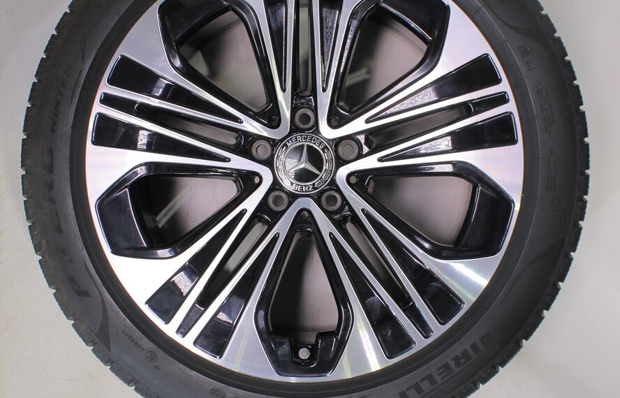 Mercedes Mercedes E-Klasse W214 19 Zoll Felgen Pirelli Winterkompletträder Original
