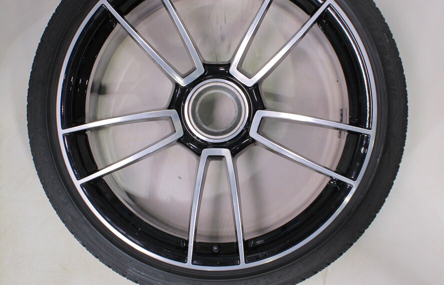 Porsche Porsche 911 992.1 Turbo S 20 & 21 Zoll Felgen Goodyear Winterkompletträder Original
