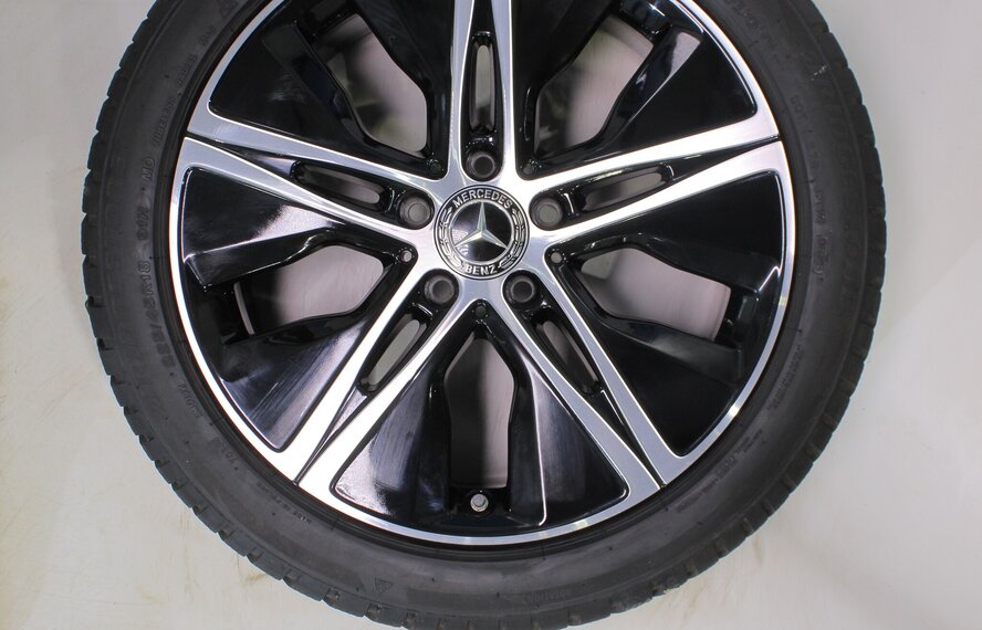 Mercedes Mercedes A B CLA Klasse W177 C118 W247 18 Zoll Felgen Bridgestone Winterkompletträder Original