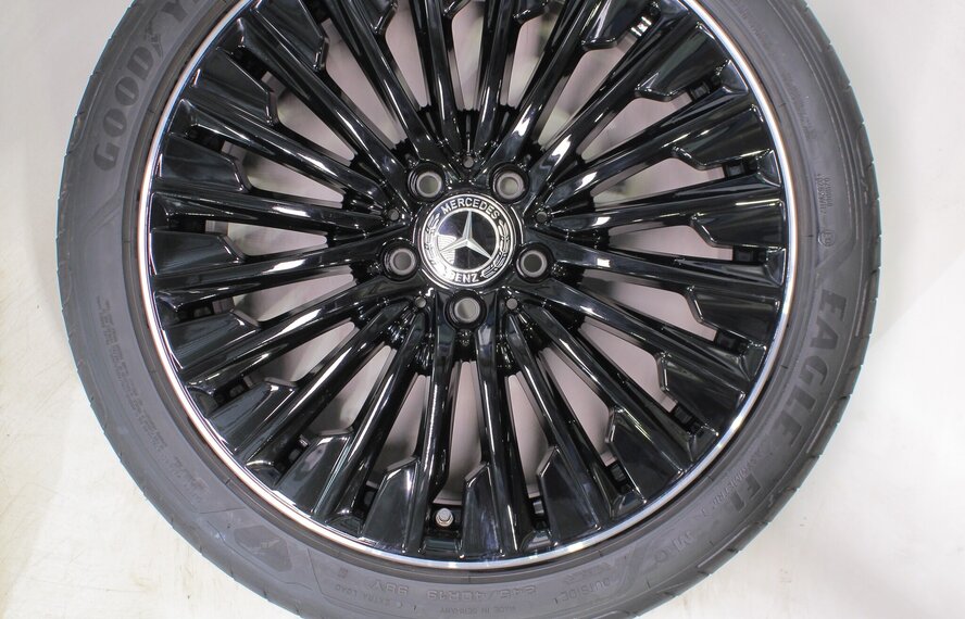 Mercedes Mercedes CLE W236 19-Zoll-Felgen Goodyear Sommerkompletträder Original
