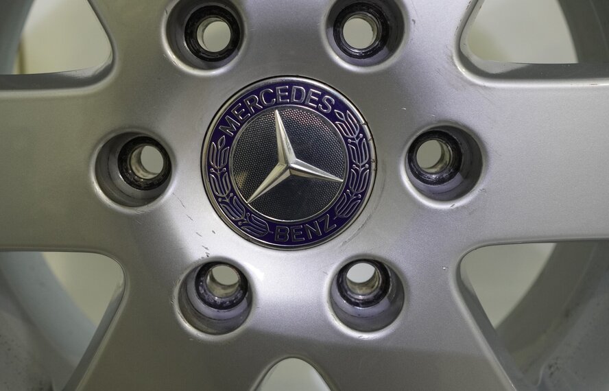 Mercedes Mercedes Sprinter W906 W910 16 Zoll Felgen Continental Winterkompletträder Original