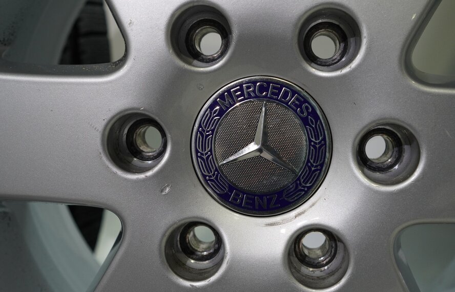 Mercedes Mercedes Sprinter W906 W910 16 Zoll Felgen Continental Winterkompletträder Original