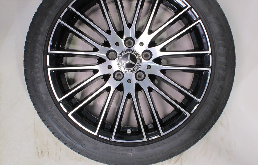 Mercedes Mercedes C-Klasse C206 S206 W206 18 Zoll Felgen Goodyear Winterkompletträder Original