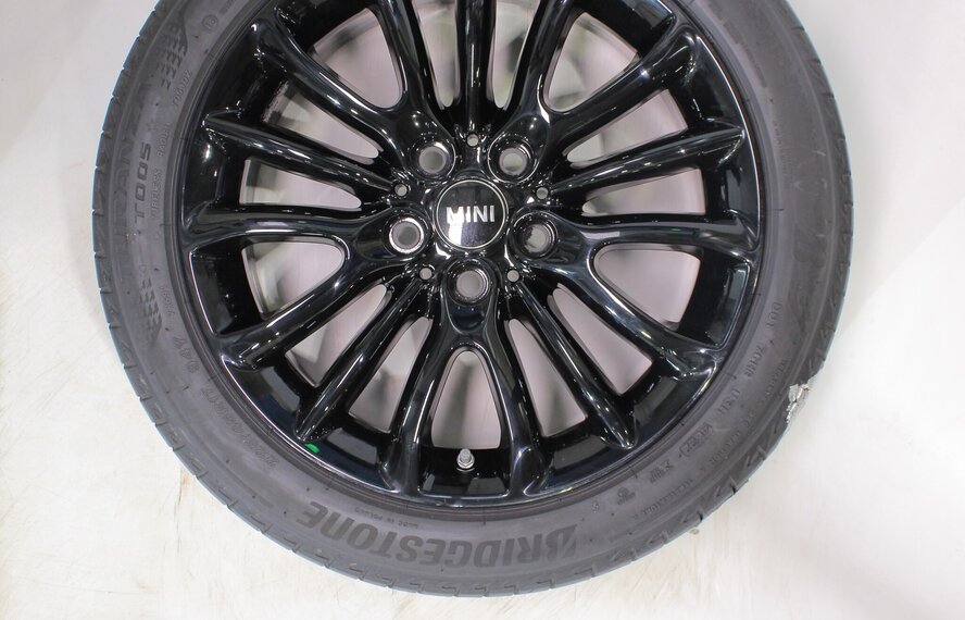 Mini Mini Clubman F54 519 17-Zoll-Felgen Bridgestone Sommerkompletträder Original