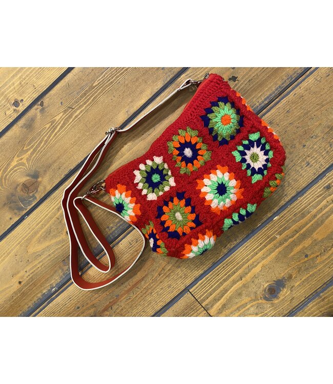 Crochet bag red