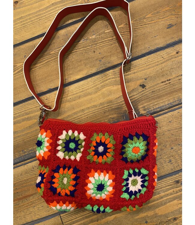 Crochet bag red